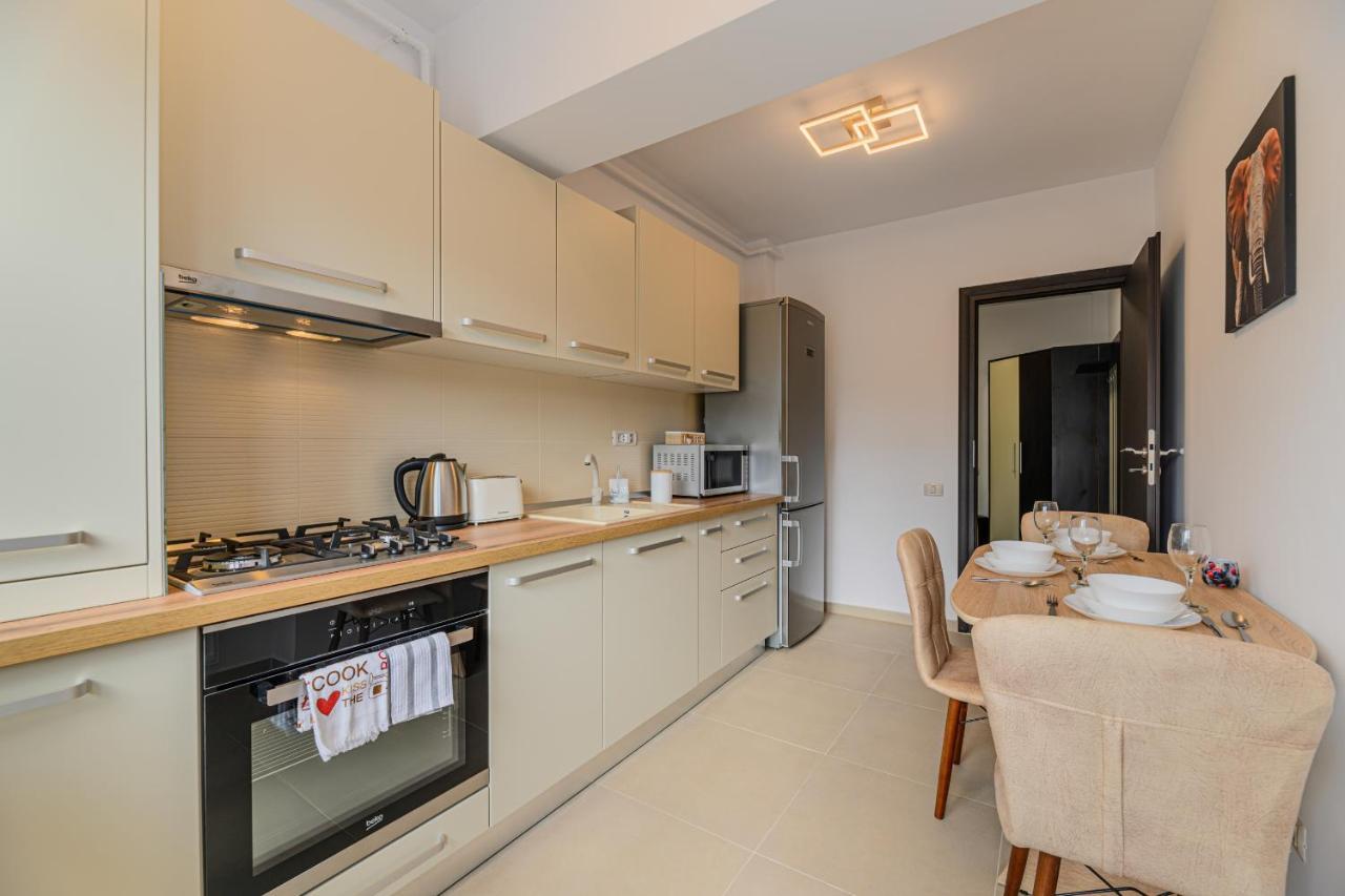 Zen Apartments Braşov Esterno foto